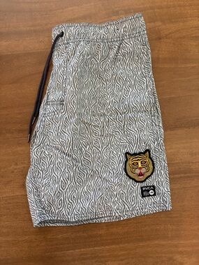 RVCA Men’s Gray Zebra-Print Swim Trunks with Tiger Patch